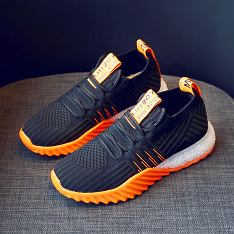 Breathable mesh running shoes